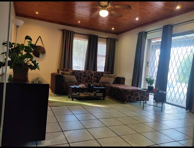 3 BEDROOM HOUSE FOR SALE IN JAGTERSHOF